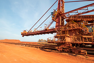 イグス製品を使用したエクスカベーター