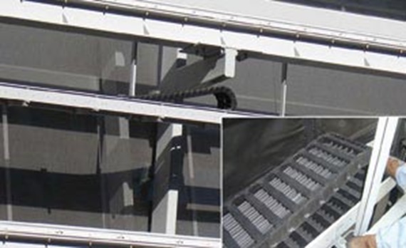 低温・高温耐性のチェーンフレックスケーブル