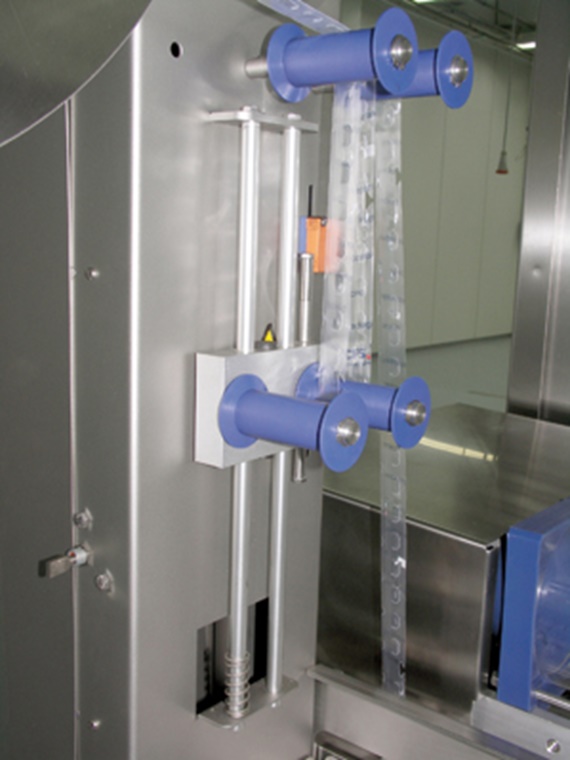 余剰フィルム巻取り機の直線運動