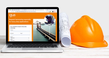 ラップトップ、スケッチ、保護用ヘルメット