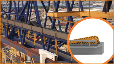 クレーンガーダの上にエナジーチェーンを設置