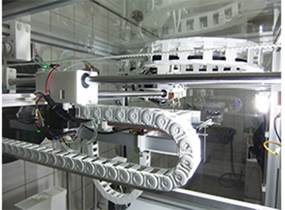 リニアガイドと駆動システム