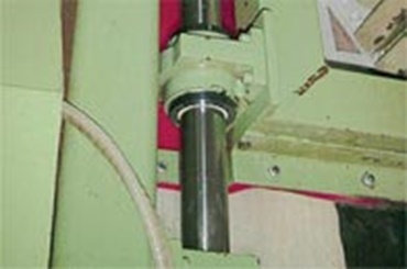 コンクリート切断機