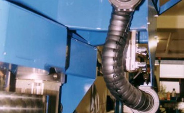 ガラス製造装置内のイグス製品