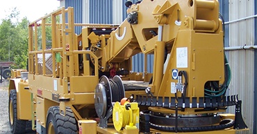 採掘用の多目的車