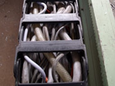 ケーブルの「コークスクリュー」現象