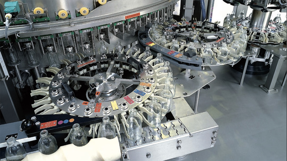 イグリデュール材質製の耐摩耗性すべり軸受を使用したボトリング機械